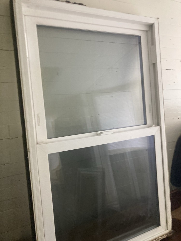 Double Hung Replacement Window 28-1/4 W 45-1/2” H Used