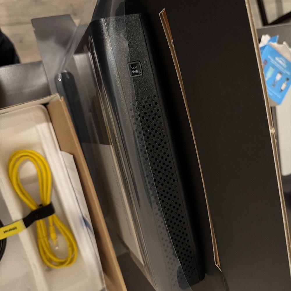 Comcast Business internet modem/router gateway Technicolor