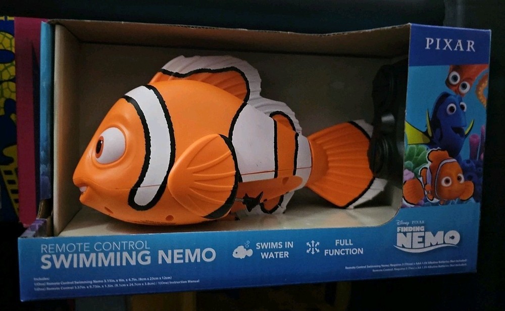 Finding Nemo Remote Control Swimming Toy