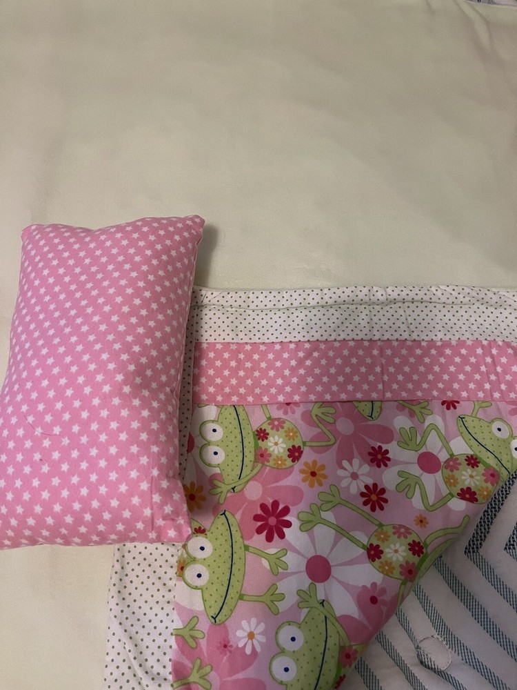 Frog baby blanket handmade.