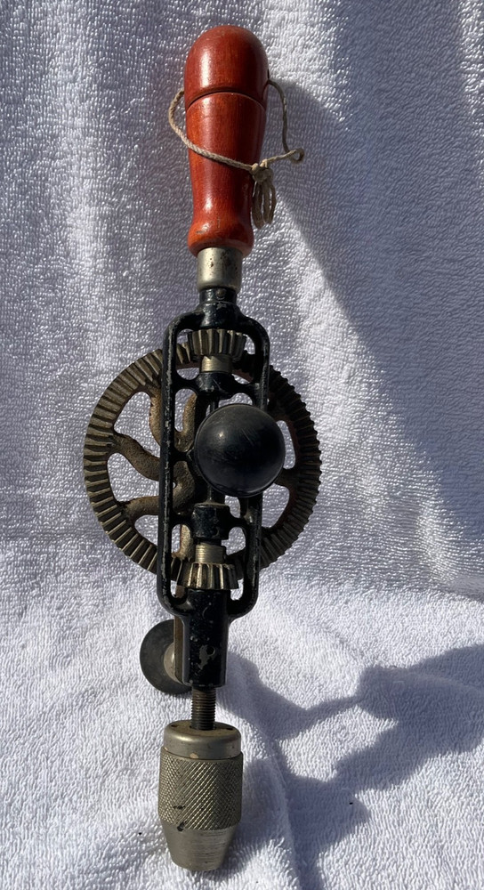 SOJO 2-01 ANTIQUE HAND DRILL WITH BITS IN HANDLE