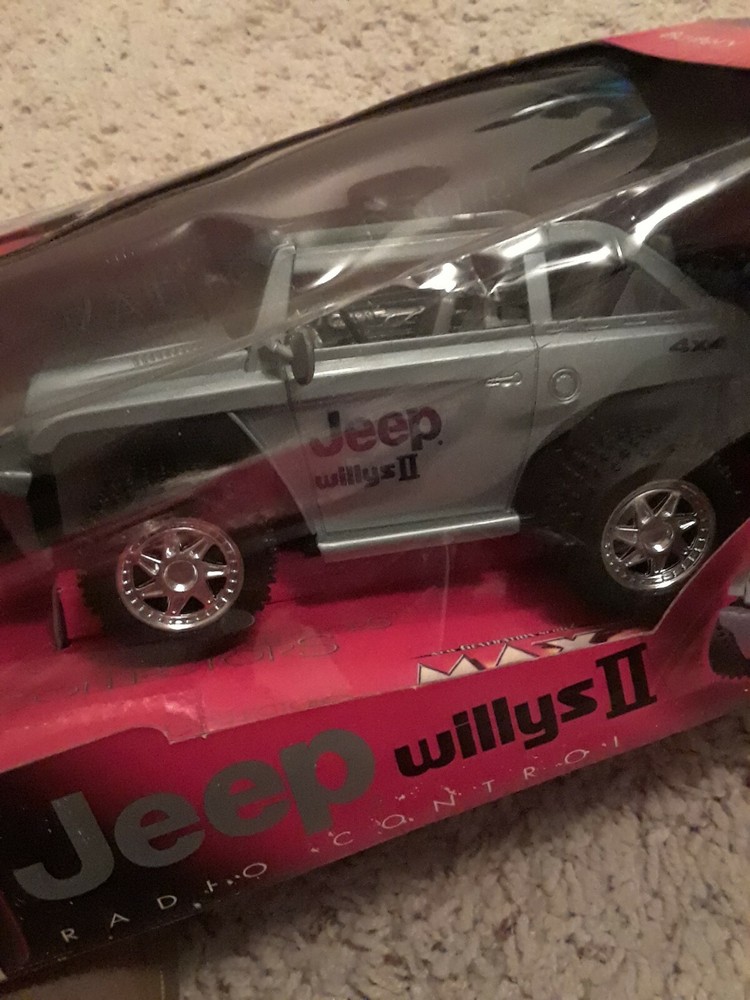 Radio Control Jeep willys II 2002 MAX COLLECTORS. NIB