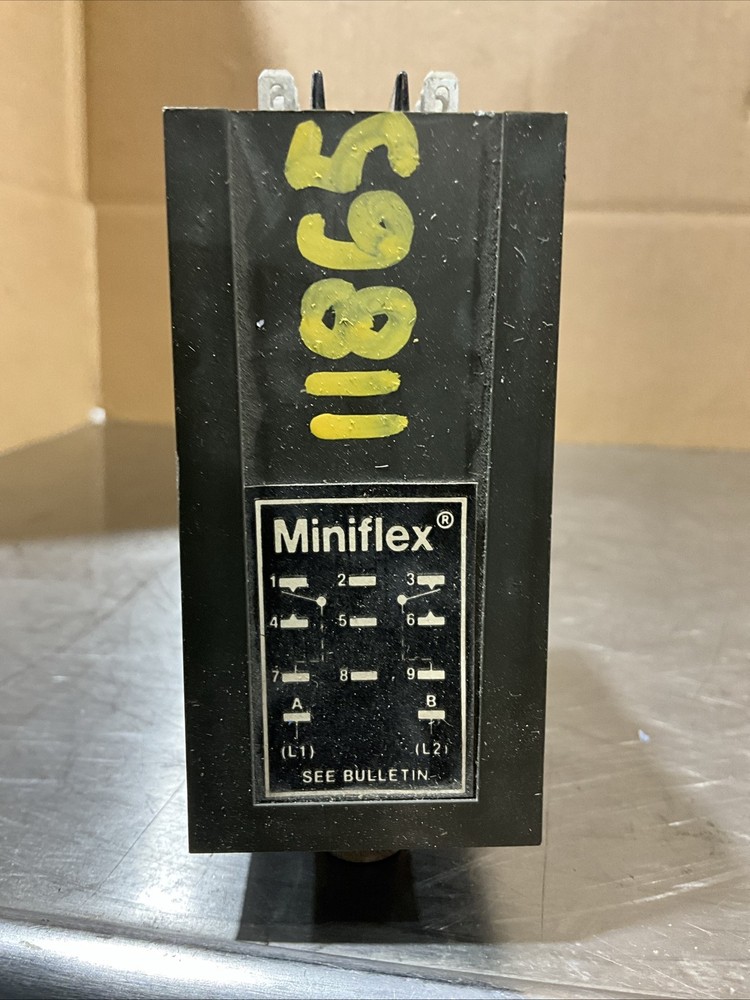 Eagle Signal Controls Miniflex DA1010A3 Timer- USED