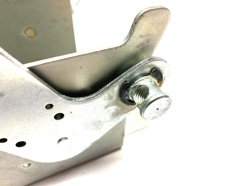 Square D 9422RQ1 Ser. C Operating Mechanism NO HANDLE