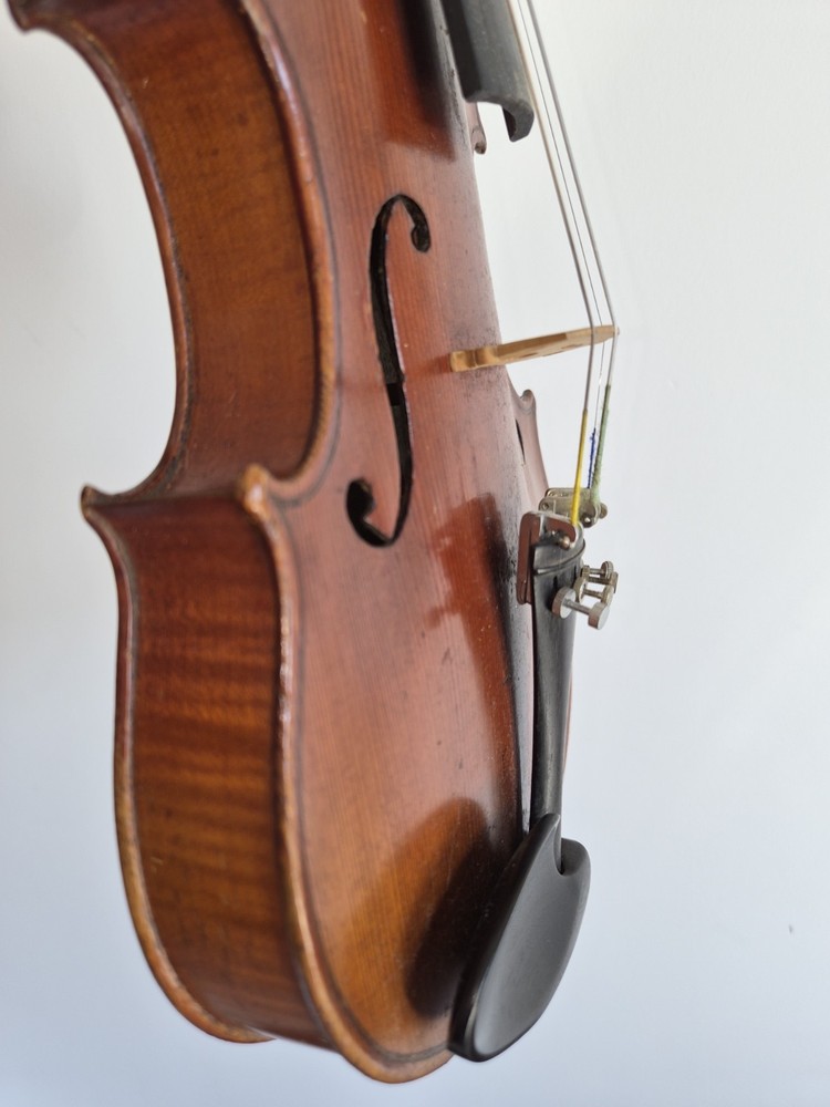 4/4 VIOLIN HAND MADE Used Violin
