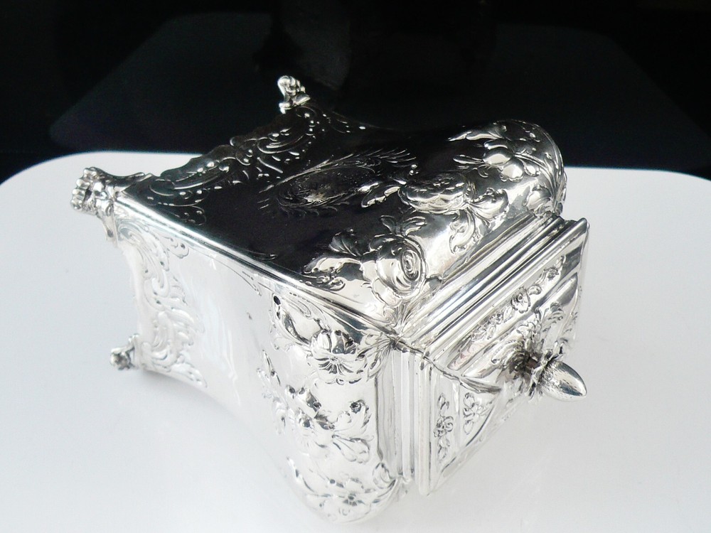 Antique Sterling Silver Bombe Shape Tea Caddy, Daniel Smith & Robert Sharp 1765