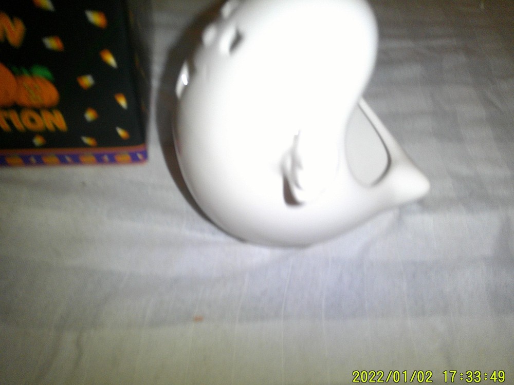 NEVER USED PUMPKIN JUNCTION PORCELAIN GHOST TEA LIGHT CANDLE HOLDER WITH BOX
