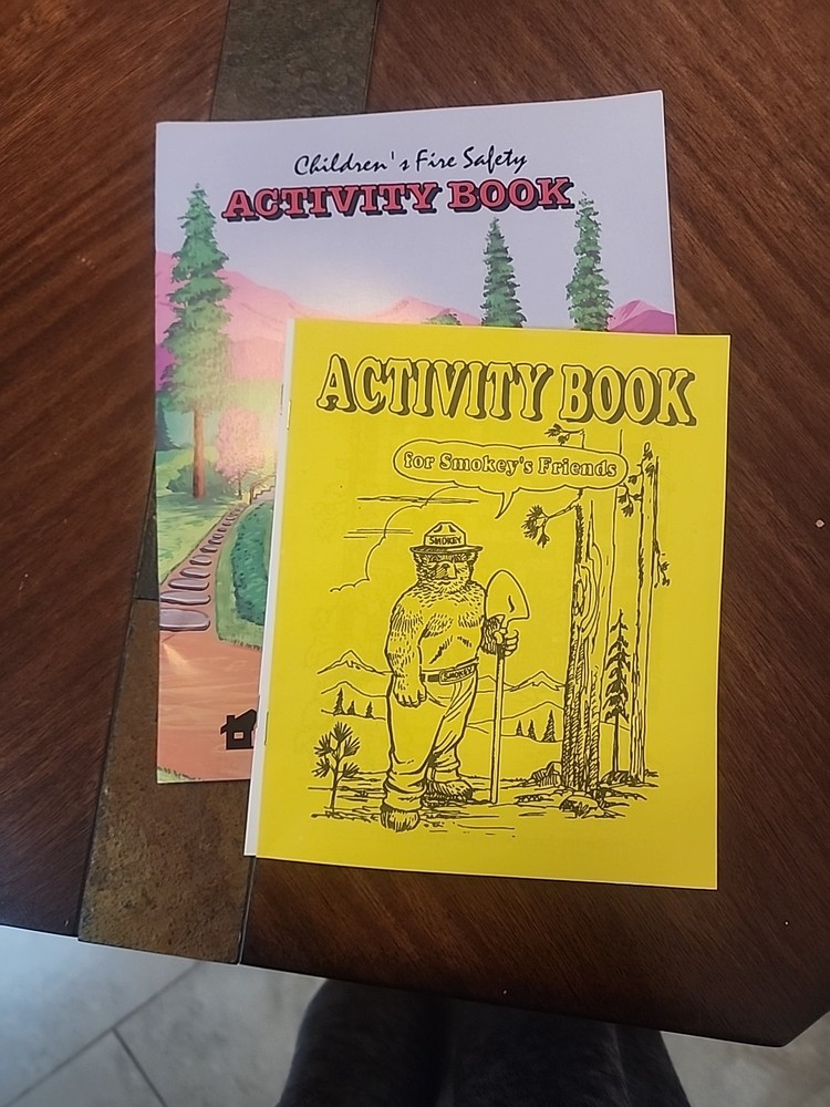SMOKEY BEAR Collection Vintage