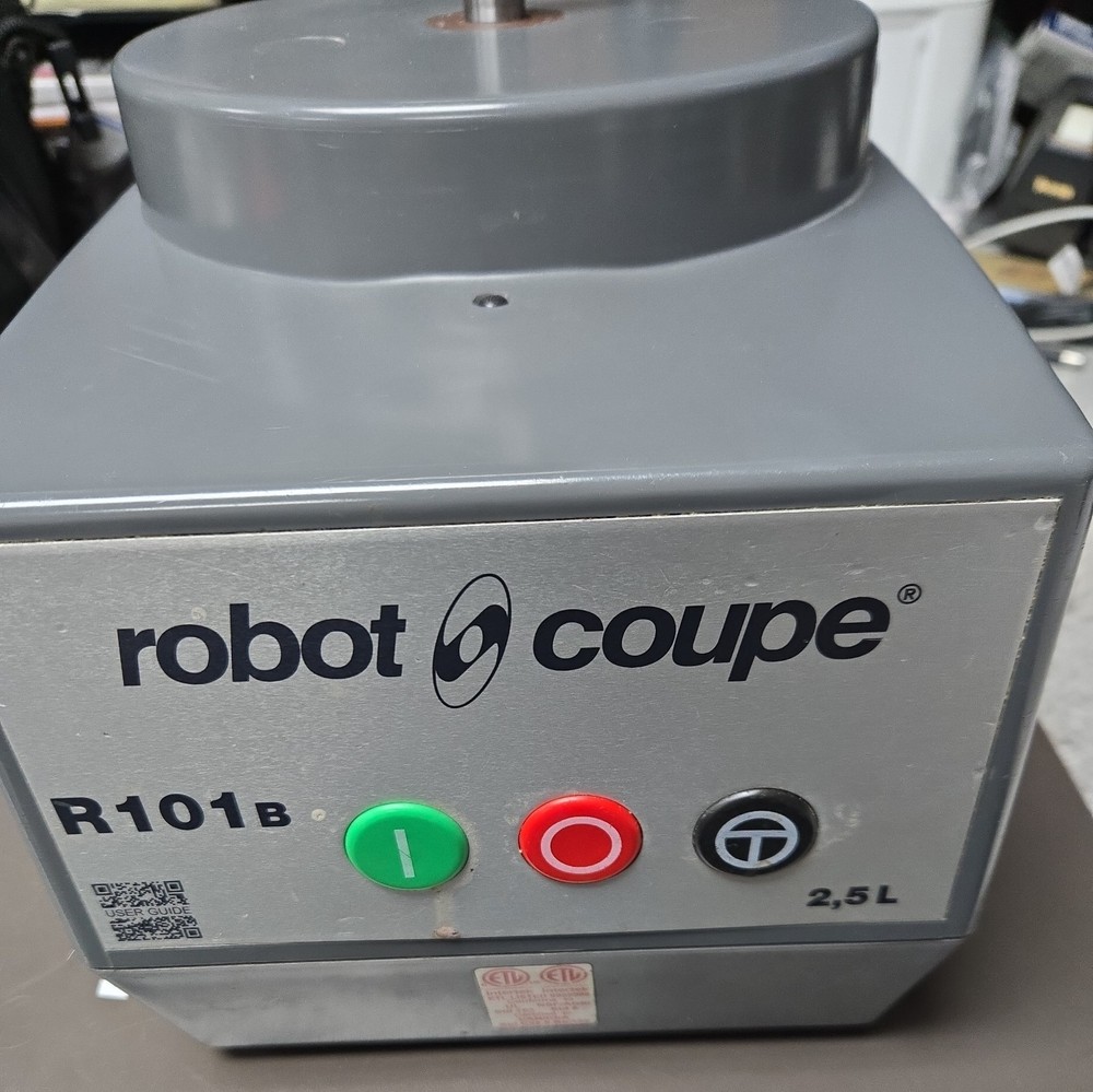 Robot Coupe R101 B CLR Mixer Food Processor( BASE ONLY)
