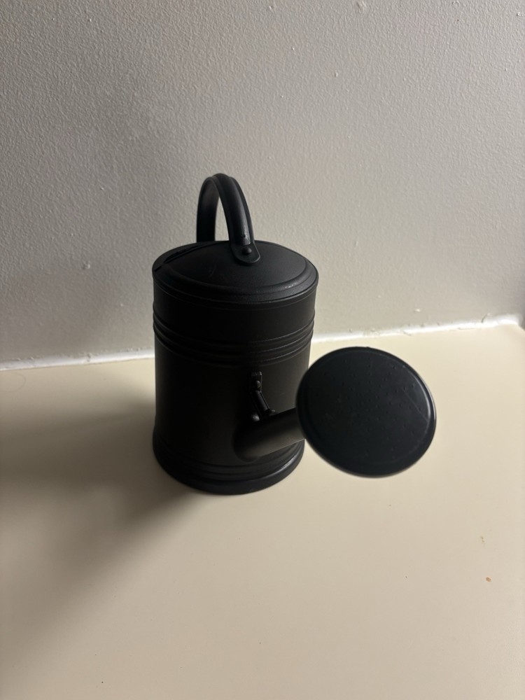 Modern Matte Black Watering Can – Stylish & Functional- 1/2 Gallon