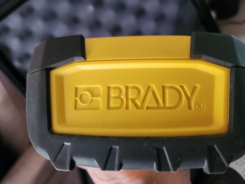 Brady BMP21-PLUS Handheld Label Printer & Battery & EXTRA CART VERY CLEAN WORKS
