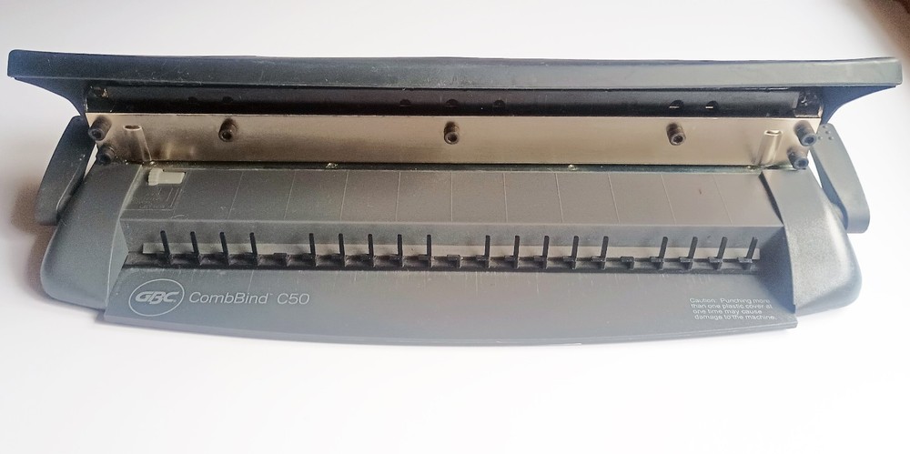 GBC CombBind C50 Manual Comb Binding Machine With Binding Combs