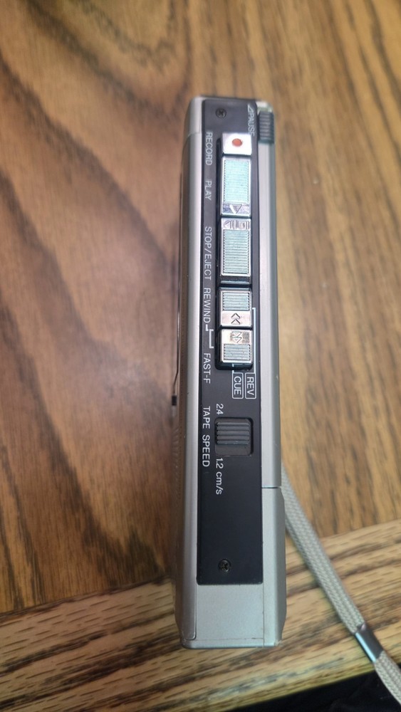 WORKING!! Realistic Micro-25 14-1040 Voice MicroCassette Recorder