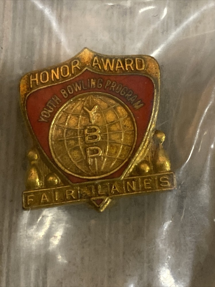 Fairlanes Youth Bowling Program Award Pin