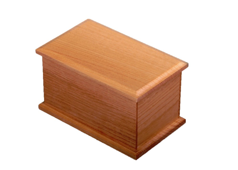 Medium alder pet urn.
