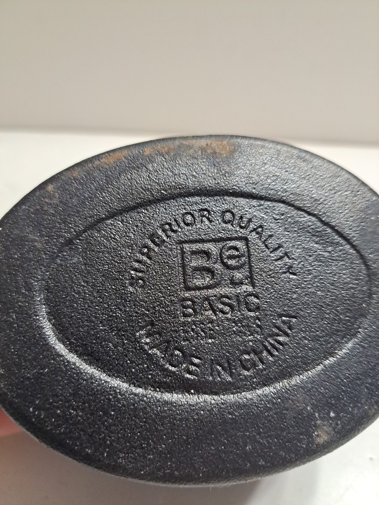 Small Be. Basic Cast Iron Dutch Oven With Lid