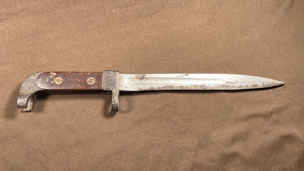 Vintage Bayonet Bakelite Handle WWI ?