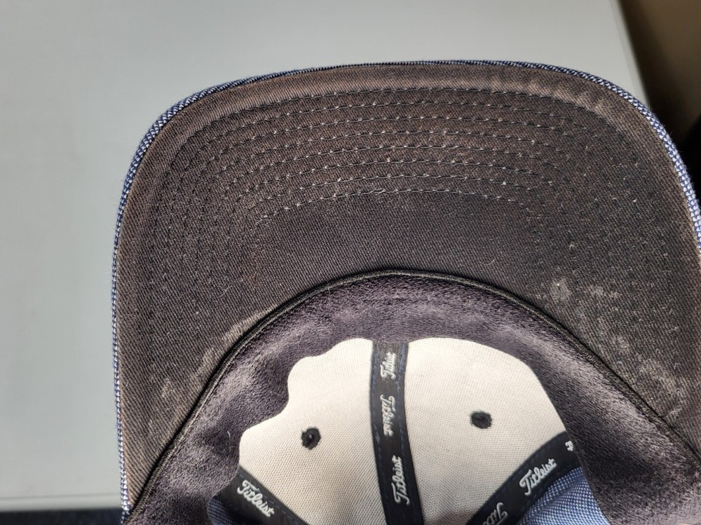 Titleist Golf Hat Fitted L/XL Gray Cap