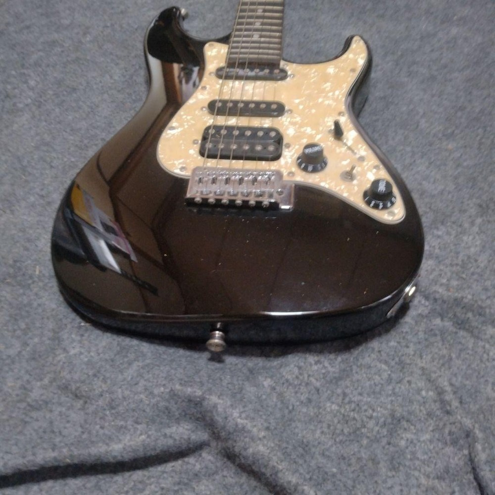 Bacchus SSH coil tap equipped model electric guitar