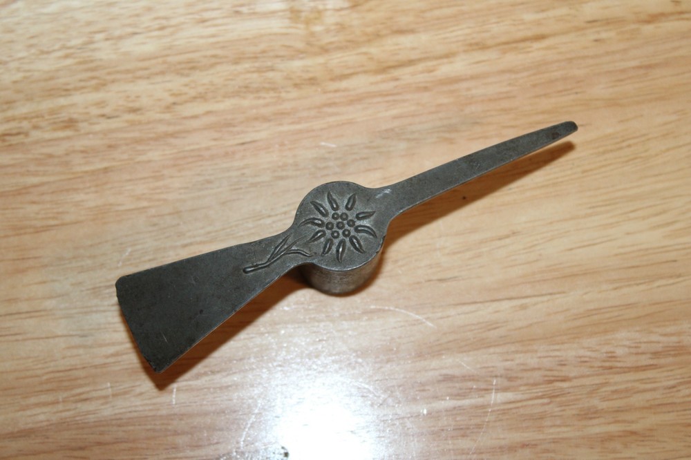 Vintage Small Trade Pick Axe Head