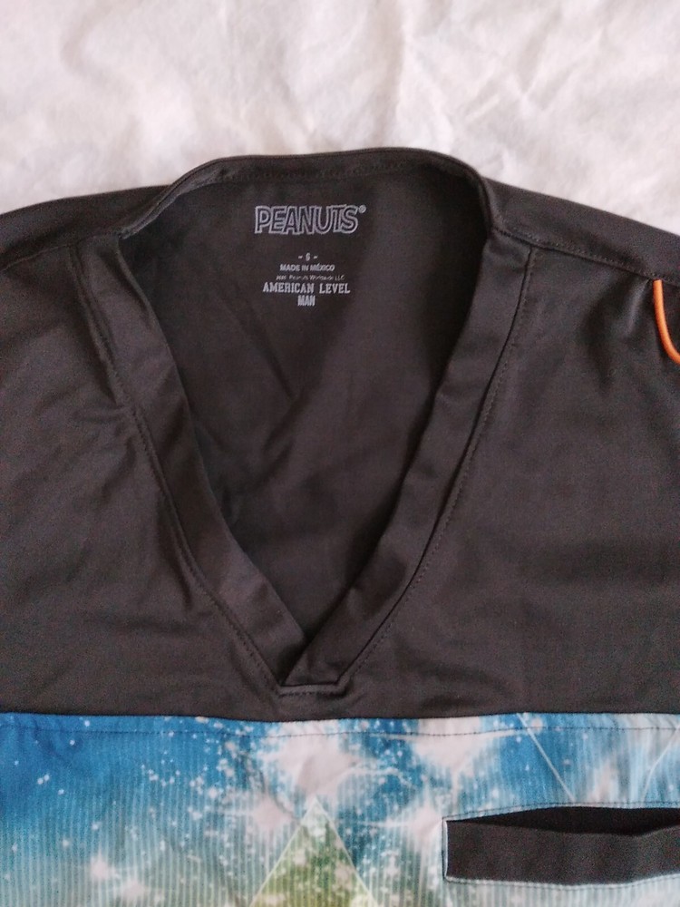 SNOOPY UNIQUE SHIRT . SIZE L