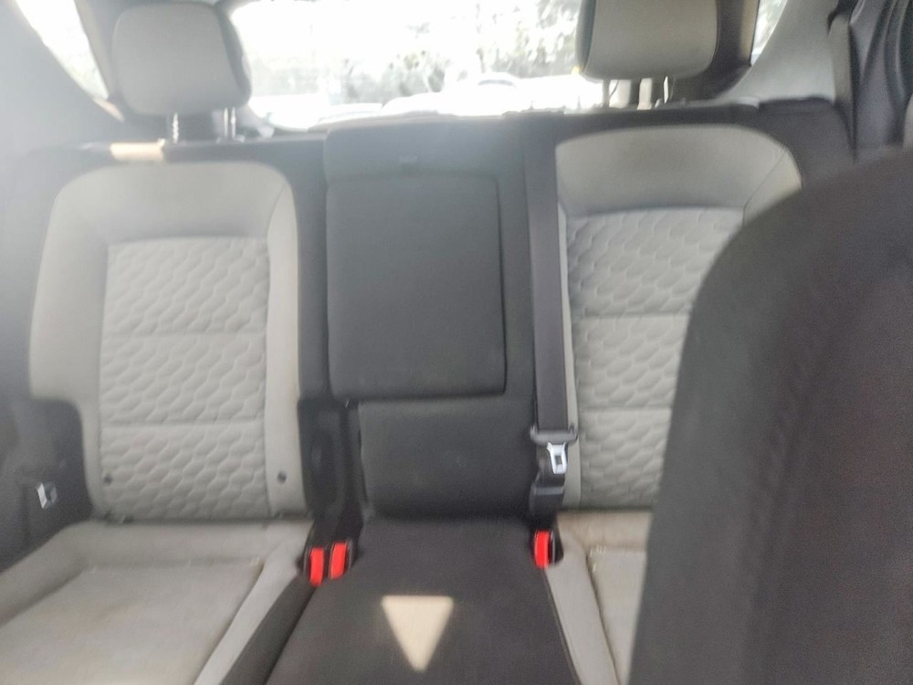EQUINOX 2018 Glove Box 5024611