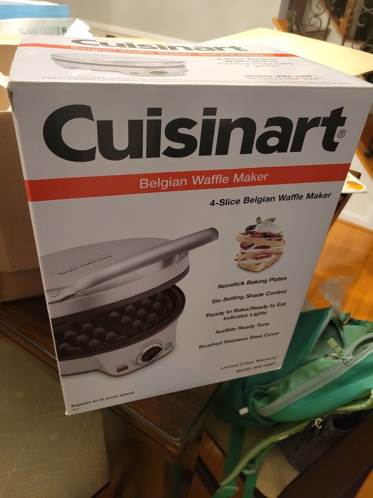 Cuisinart WAF-200 4-Slice Belgian Waffle Maker New Sealed