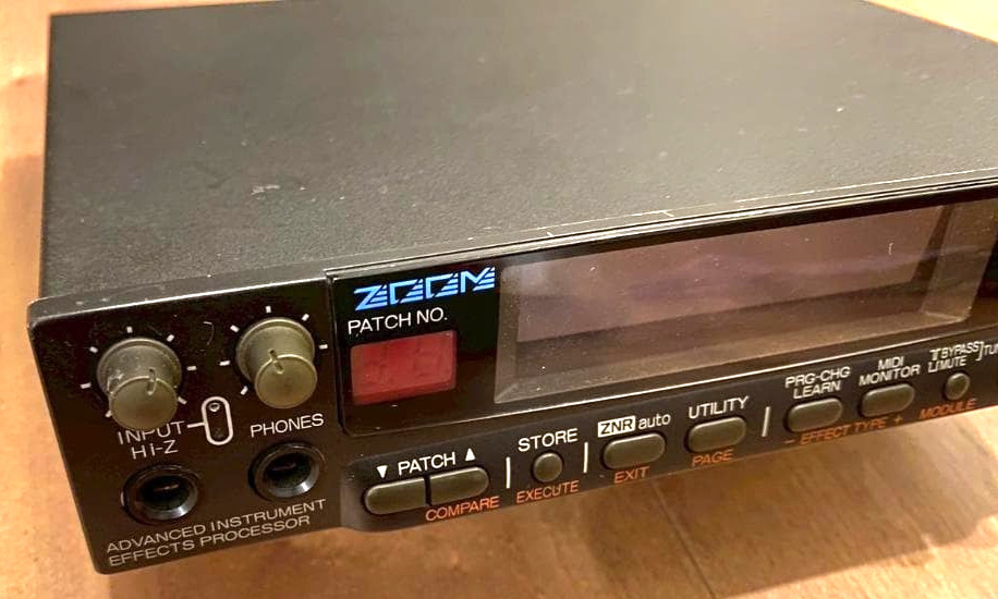 ZOOM 9050 Guitar Vintage Multi Effects Processor Black Made in Japan