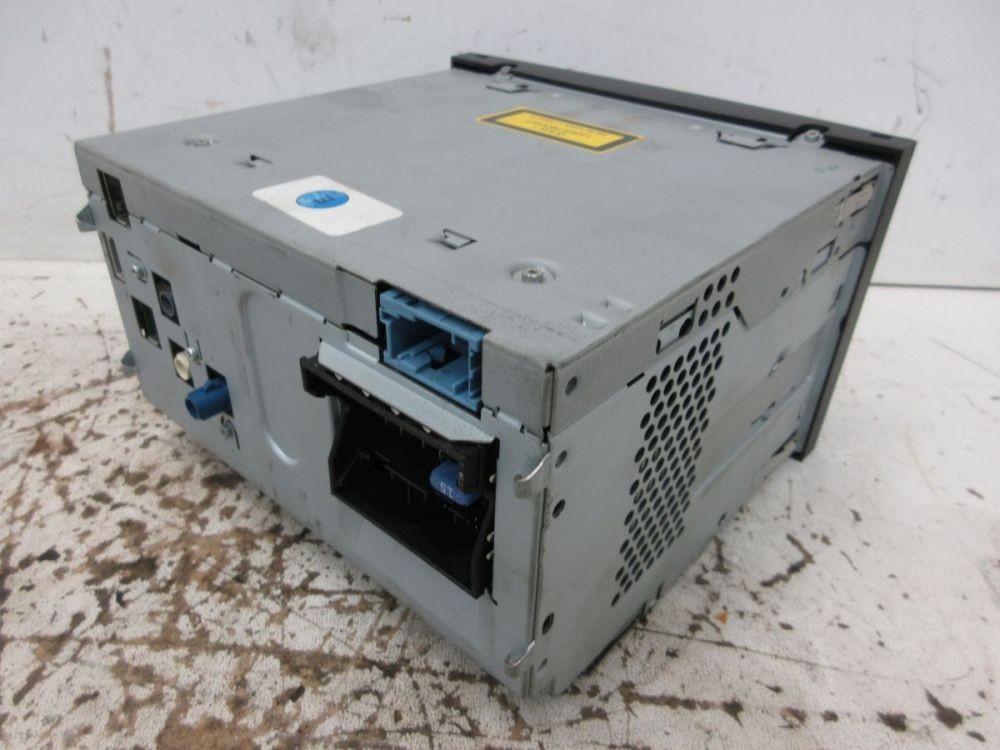 Bluetooth DvD Multimedia Radio/Navigation Combination *CODE Not