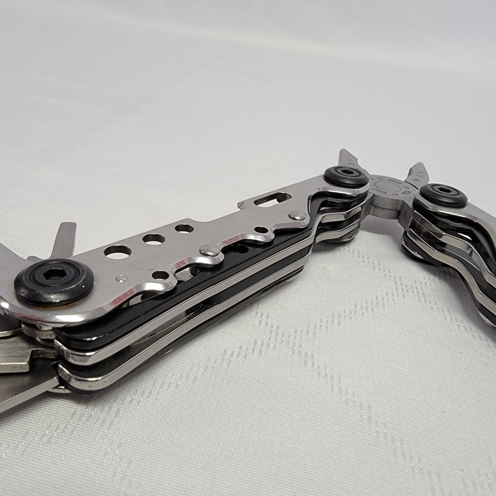 JAKEMY JM-PJ1010 Multi-Tool w/ case