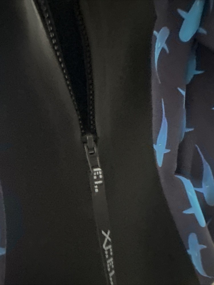 2mm Woman’s Size 8 Xcel Wetsuit 🦈