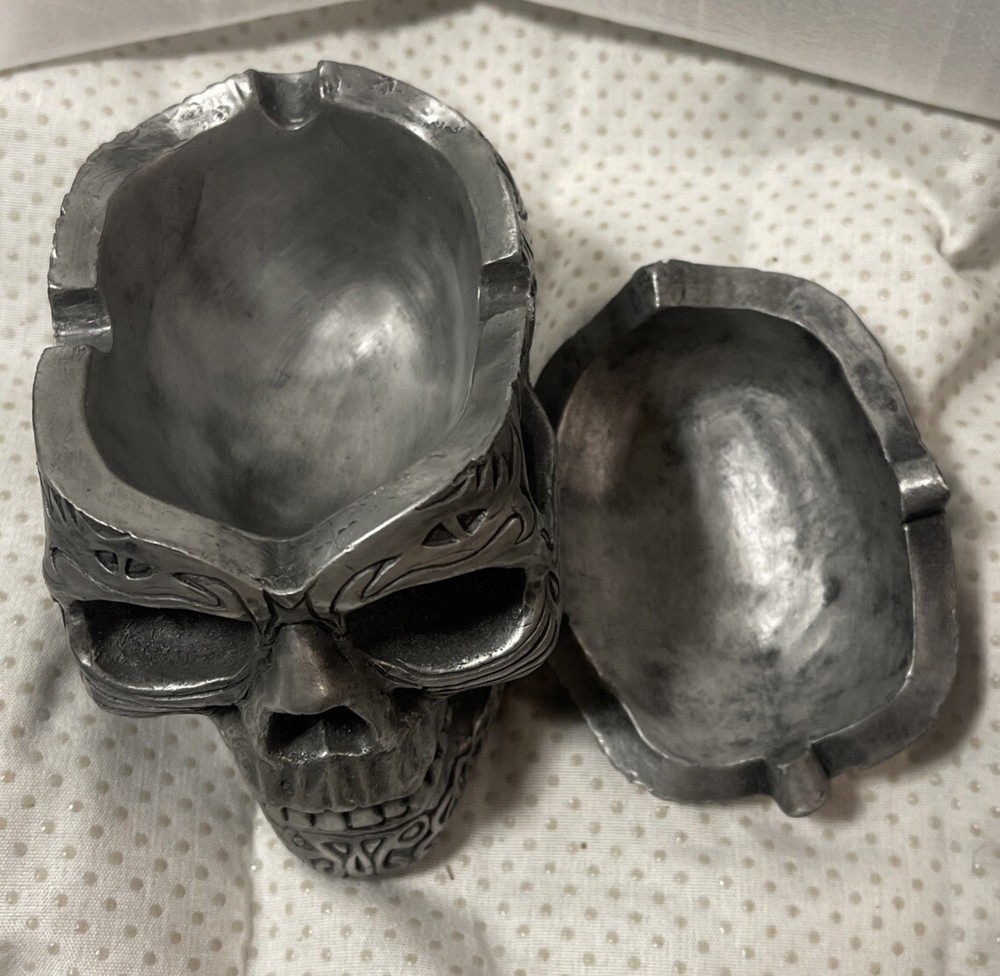 WUI Skull Ashtray Vintage
