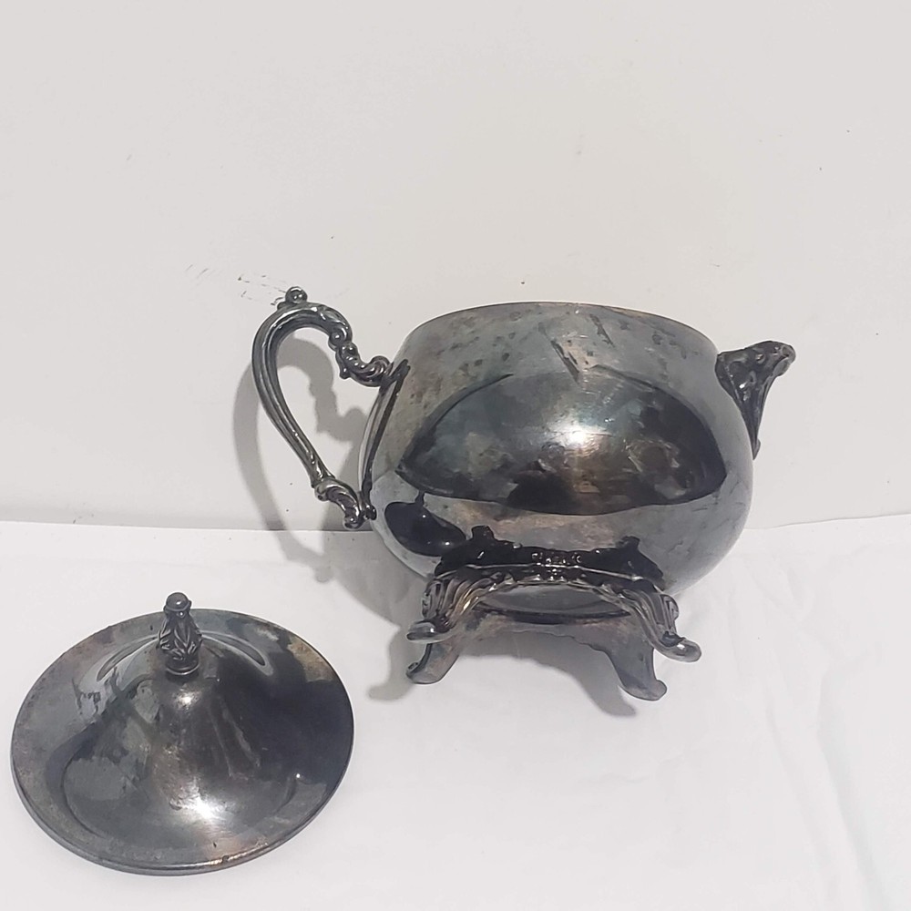 Oneida Silver Plated Footed Creamer Victorian Style with Lid