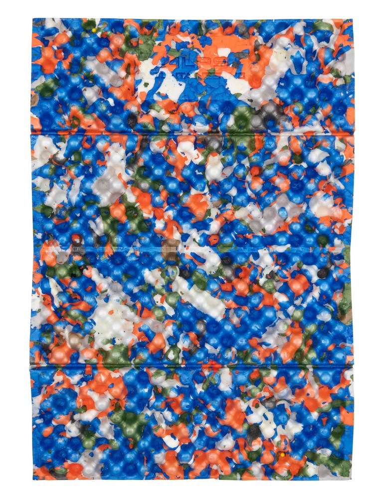 Reclaimed Foldable Foam Seat, Confetti