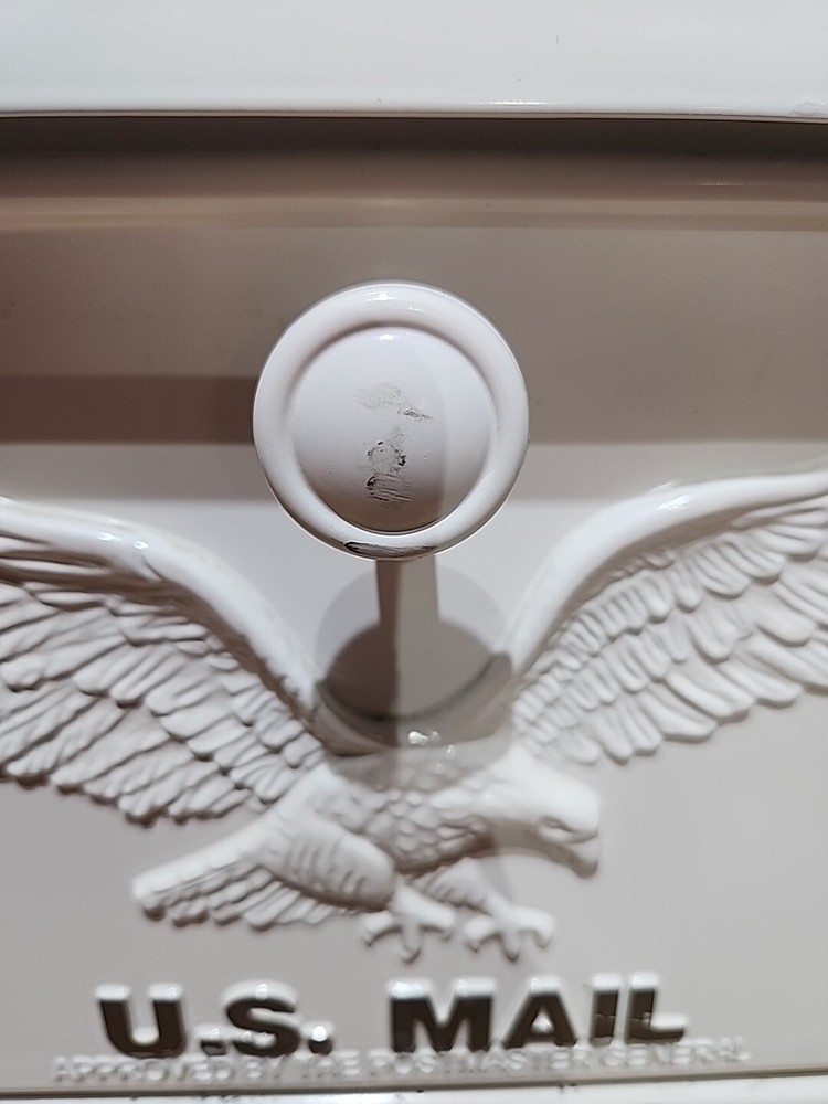 Gibraltar Hamilton Premium Large Locking Aluminum Post Mount Mailbox White Displ