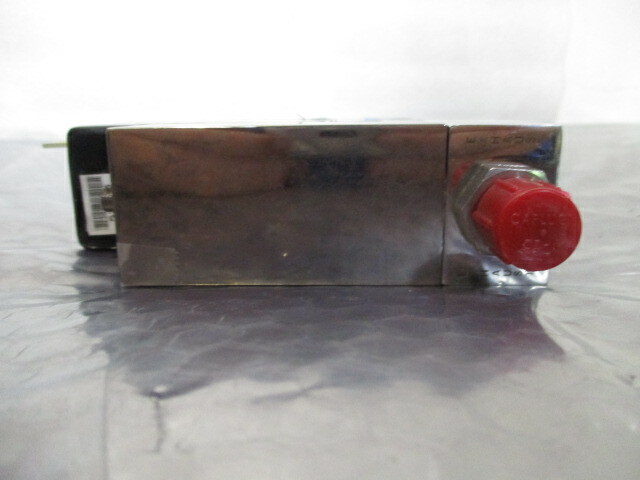 UNIT UFC-1110A Mass Flow Controller, MFC, HBr, 100 SCCM, 421299