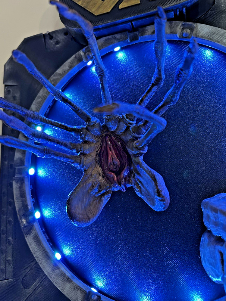 Alien Facehuggers Vent Wall Hanger LED Remote Control 16 Colour