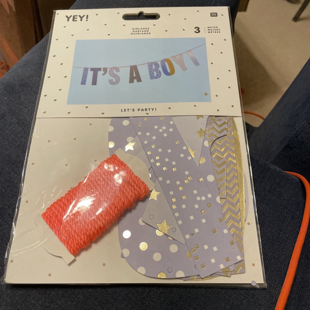 Yey! “It’s a Boy” garland