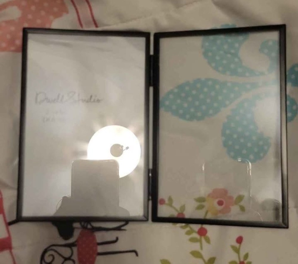 Folding Picture Frames