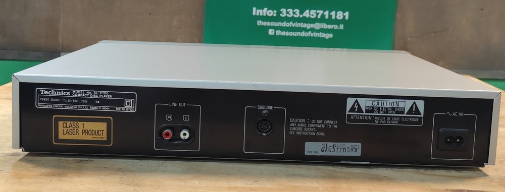 Vintage Compat Disc Player - Technics SL-P 100