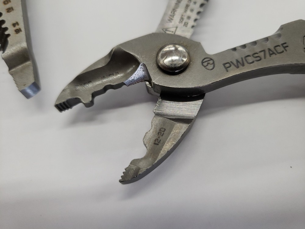 Snap-on Tools POWER BLUE 2pc Soft Grip 7" & 9" Wire Stripper Cutter Crimper Set