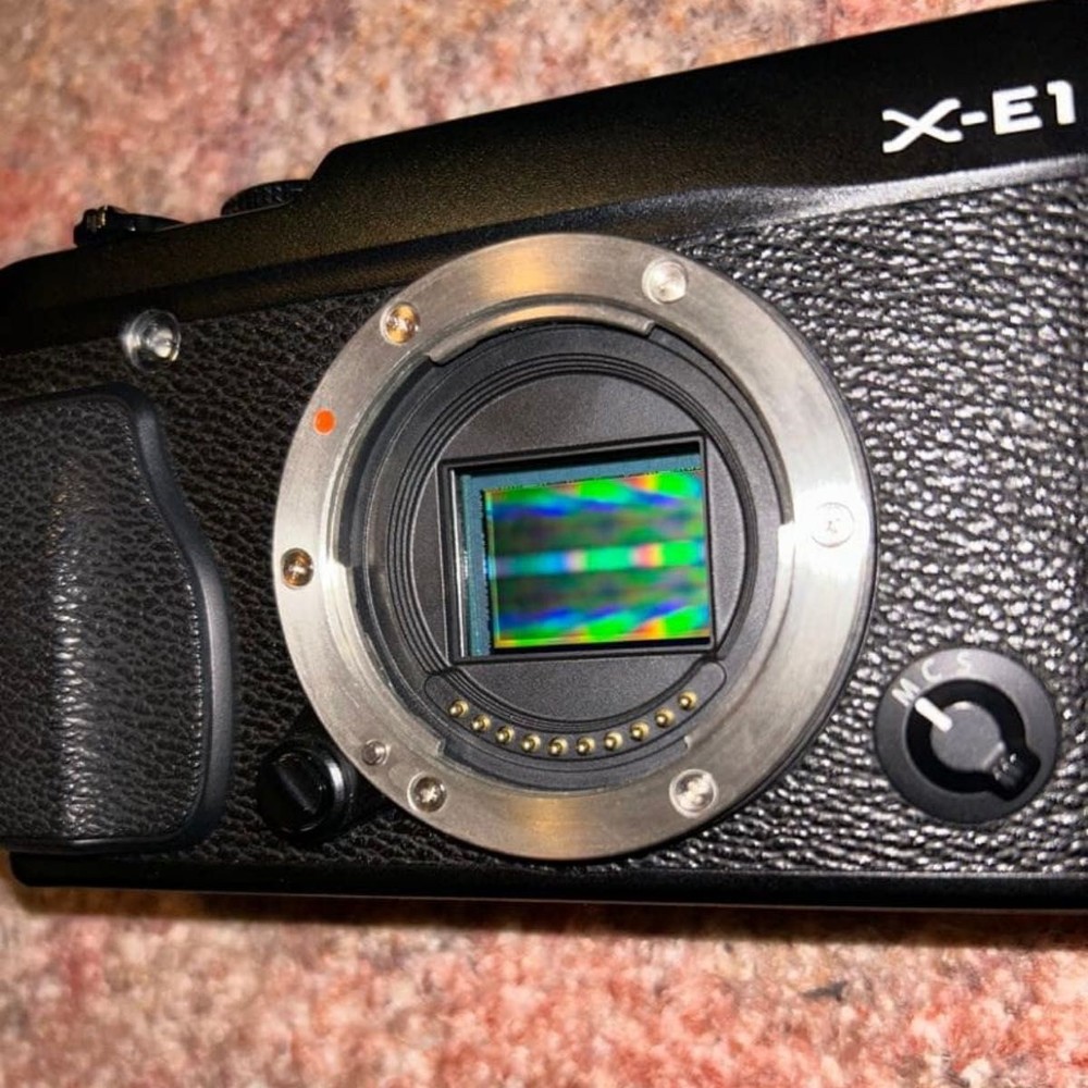 FUJIFILM X-E1 Mirrorless Camera Black