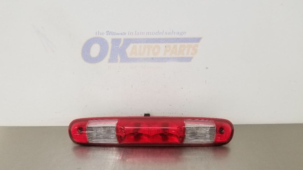08 CHEVY SILVERADO 1500 HIGH MOUNTED STOP LIGHT