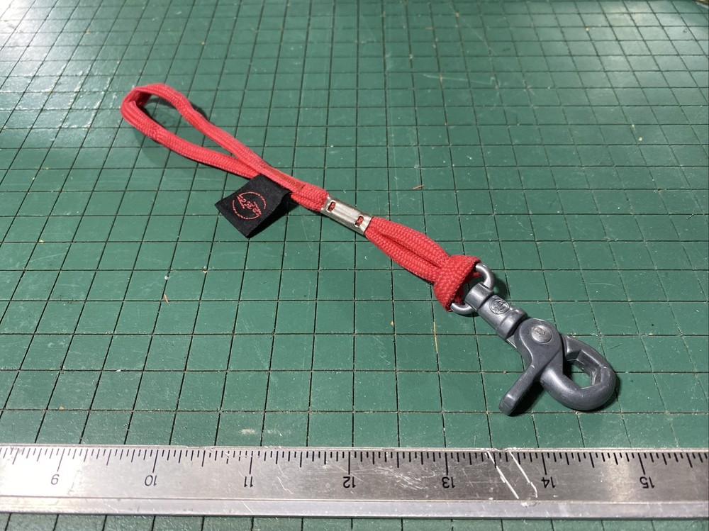 phd snowboard leash clicker