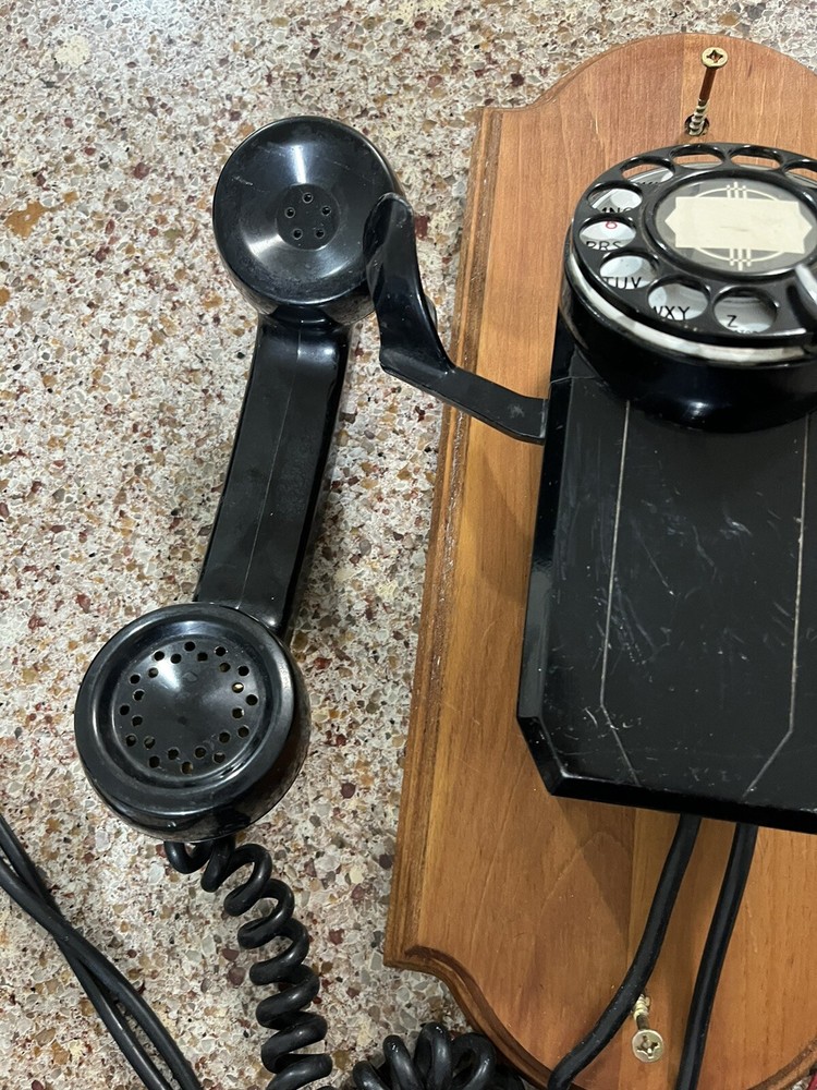 VINTAGE AUTOMATIC ELECTRIC MONOPHONE WALL MOUNT TELEPHONE 8300 C2