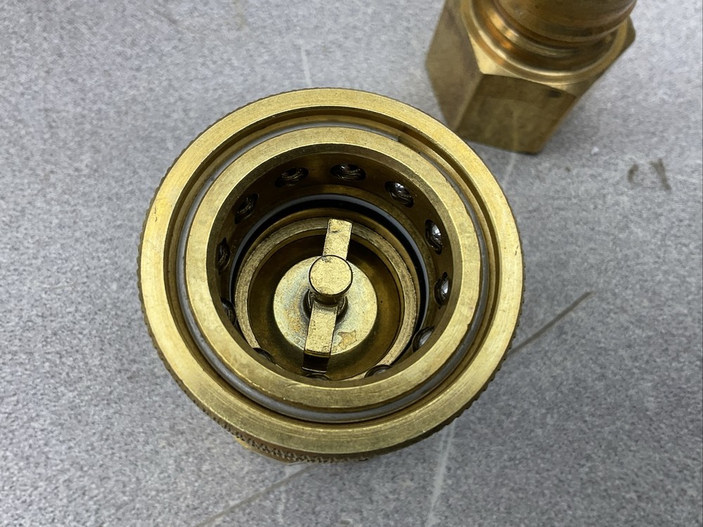 NEW Snap-tite BPHN16-16F & BVHC16-16F Multi-Purpose 1” Hydraulic Quick Coupling