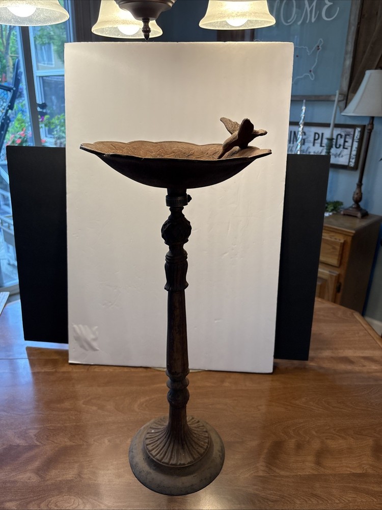VTG-Cast Iron-birdbath With Hummingbird