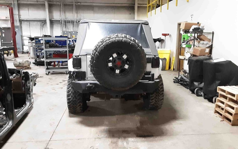 Used Windshield Frame fits: 2015 Jeep Wrangler Grade A