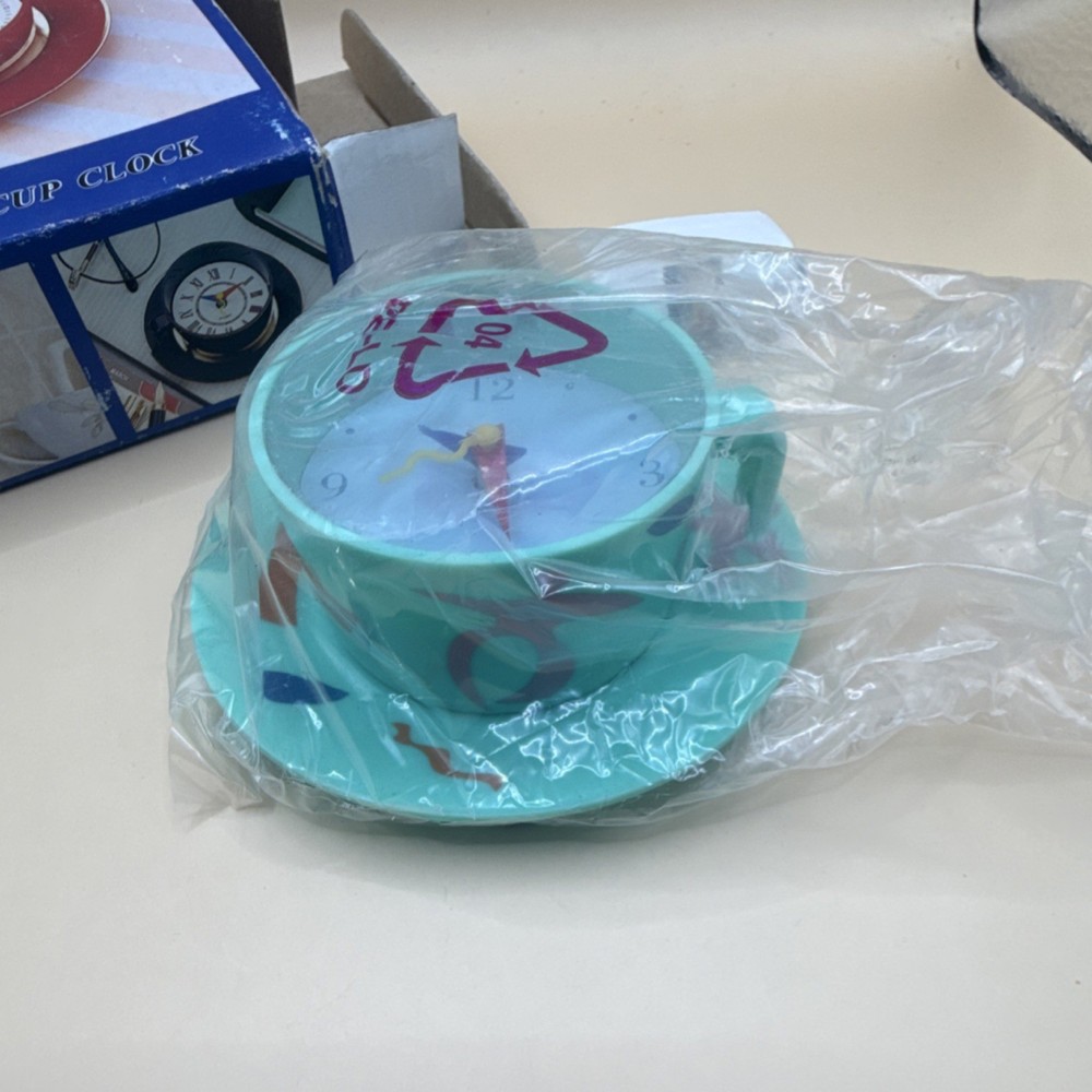 Coffee Cup Shaped Turquoise Plastic Analog Desk Clock Quartz Model 4530