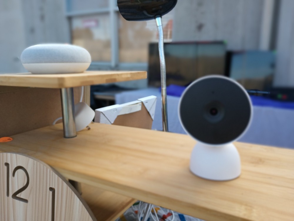 Google Nest Mini (2nd Generation) Google Assistant Smart Speaker (Chalk)